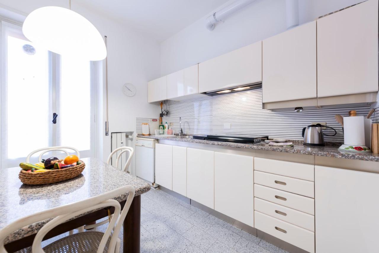Residenza Astra Apartment Verona Luaran gambar