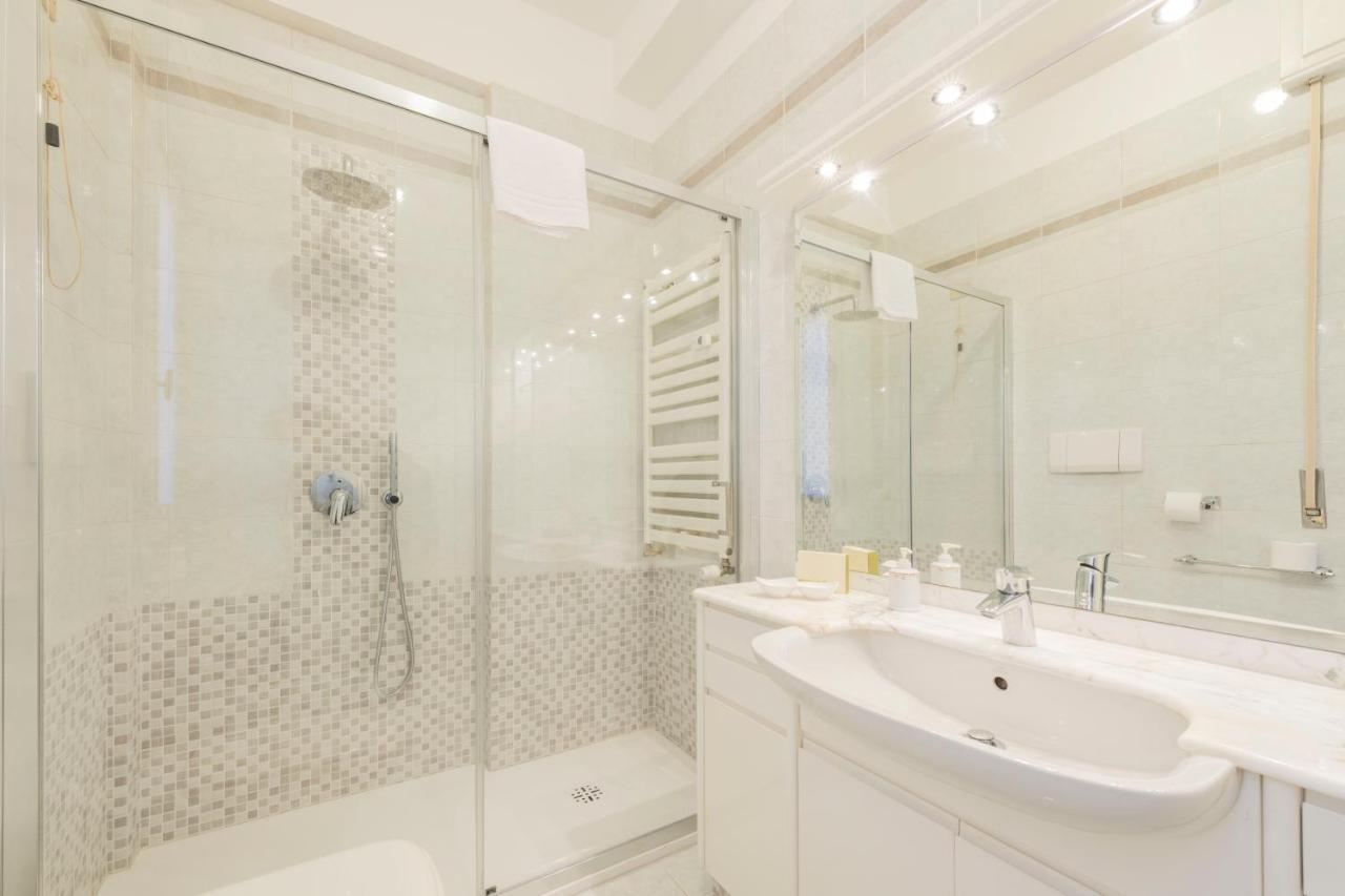 Residenza Astra Apartment Verona Luaran gambar